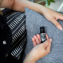 Load image into Gallery viewer, Black Pepper Essential Oil