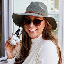Load image into Gallery viewer, Tobacco Patchouli Body Oil
